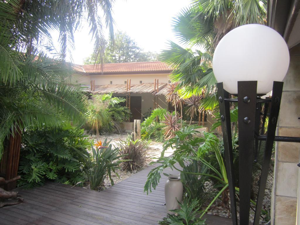 Ibhayi Guest Lodge - Lion Roars Hotels & Lodges. Puerto Elizabeth Exterior foto